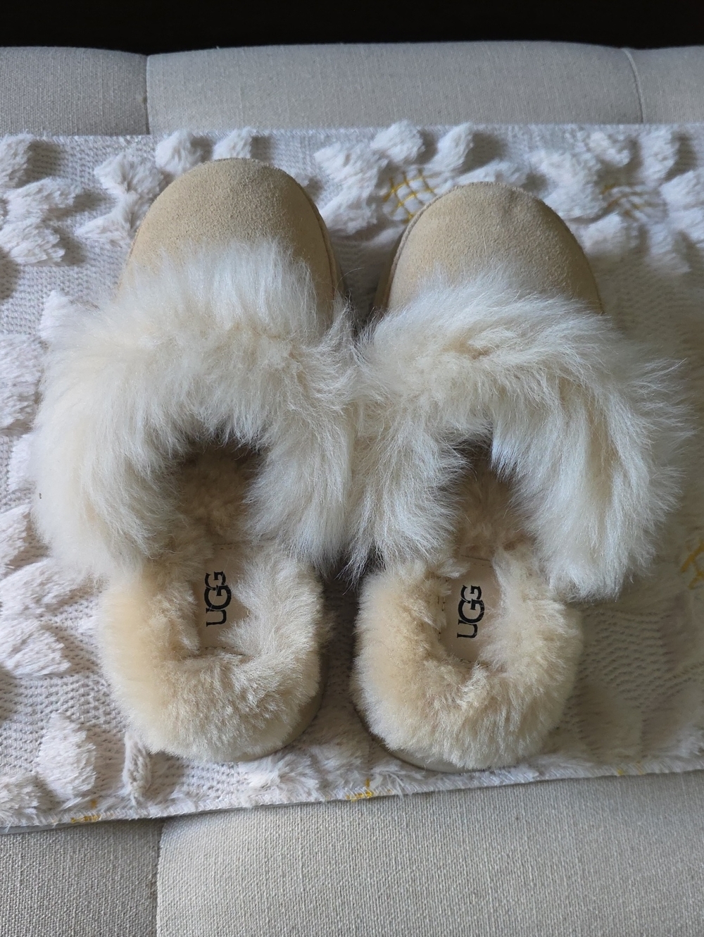 UGG Women's Disquette Shearling Fur Slide Slippers SZ 5